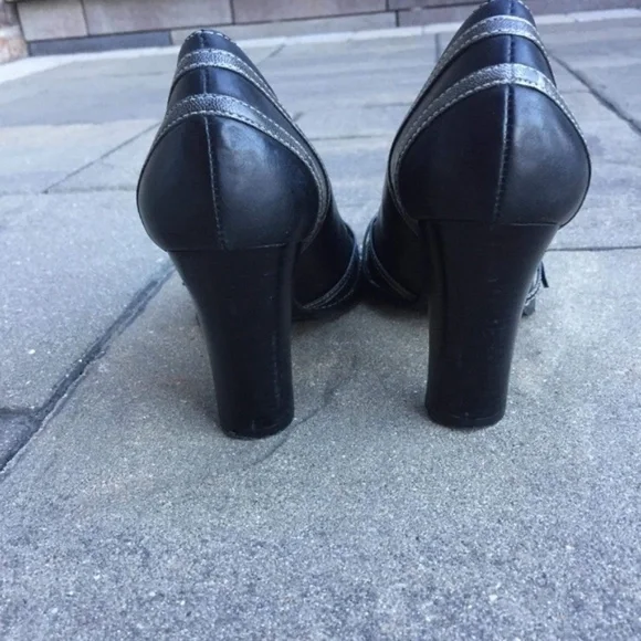 Donald J. Pliner Sport-I-Que Black Shoes - Picture 5 of 8